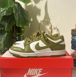 Olive Green Dunks Men’s Size 8