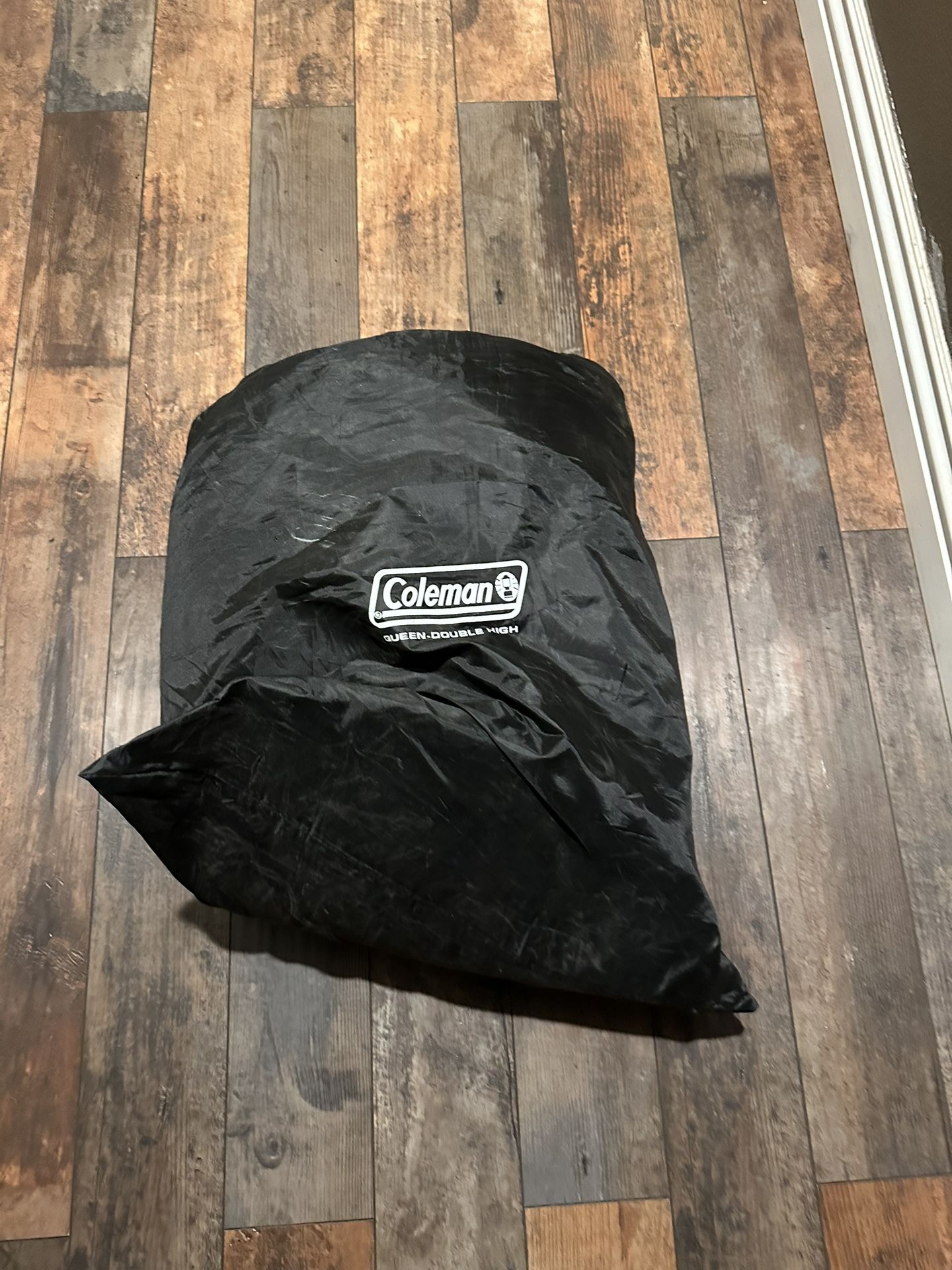 Queen Air Mattress Works great- No Pump Required