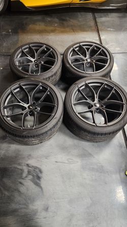 McLaren OEM 720s Perfomance Wheel Set