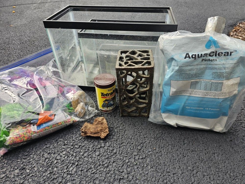 Fish Tanks & Supplies