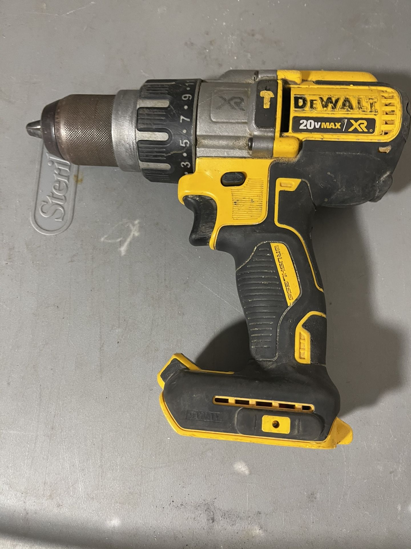 Dewalt Hammer Drill 80