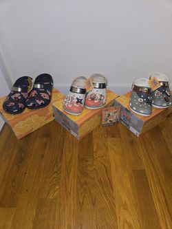 Naruto Crocs Size 11 Plus Extra Charms