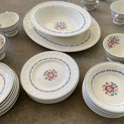 50 Piece Wedgwood "Evenlode" Vintage China Set Made in England