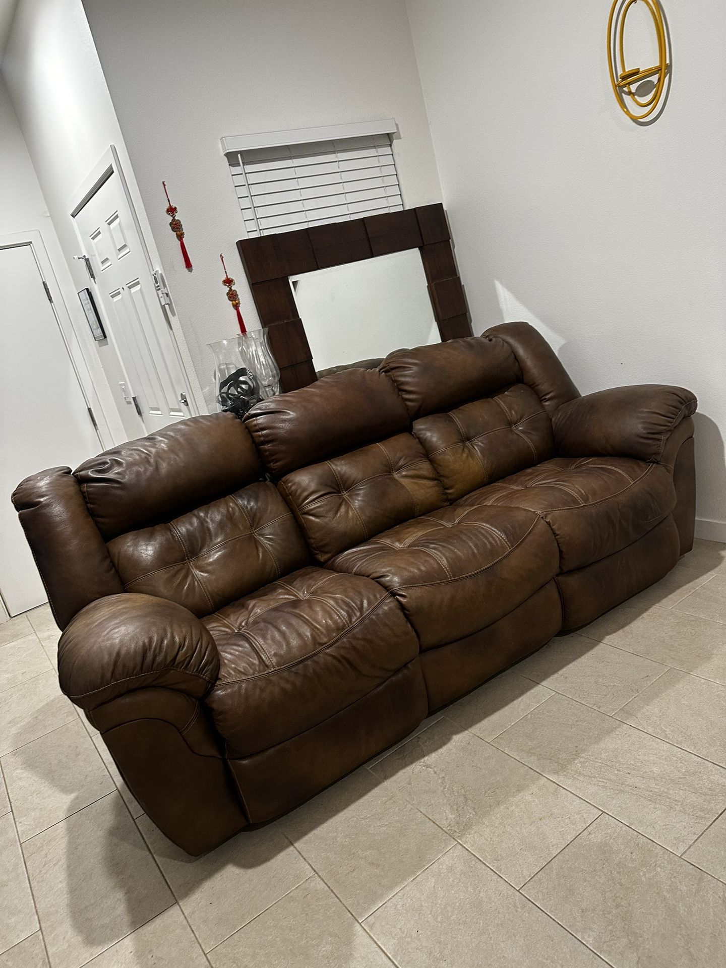Brown Letter Sofá Very Very Good Condition
