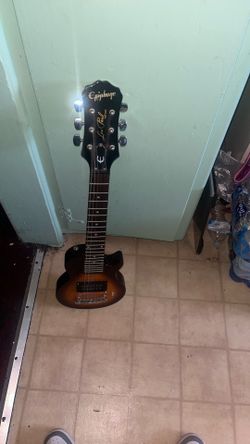 Epiphanies Les Paul pee wee