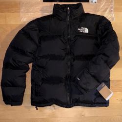North Face Puffer 700 *NEW WITH TAGS AND BAG*