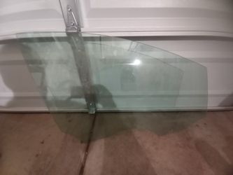 2018 Ford C-Max Front Passenger Glass