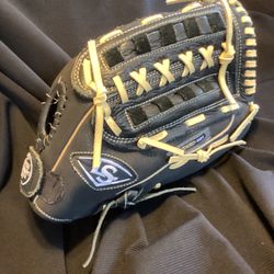 Louisville Slugger 13 Inch Softball Glove