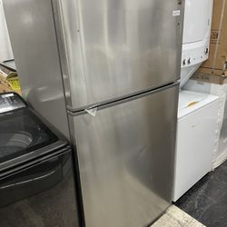 Top And Bottom Kenmore Refrigerator In Stainless Steel New Open Box 