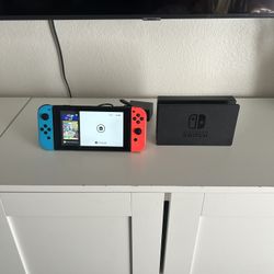 Nintendo Switch 