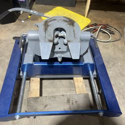 Fifth Wheel Hitch