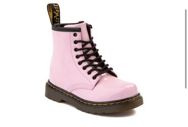 DR MARTENS
