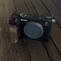 Sony a7CR Camera With Grip