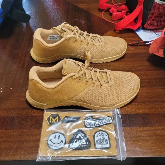 **LIMITED EDITION NIKE GOLD METCON 4's**