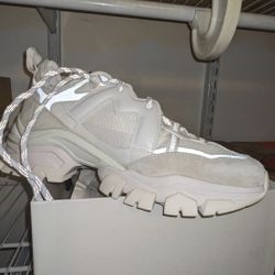 Off white men moncler sneakers size 39 1/2