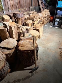 Firewood for sell (Negotiable if bought in bulk)