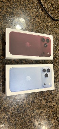 Apple 18 pro max 256 gb factory unlocked with Apple receipt