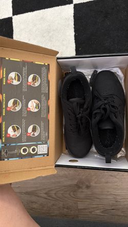 Heelys size 4 youth shoes