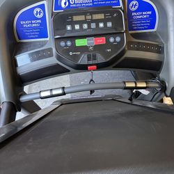 Horizon Treadmill W Bluetooth 