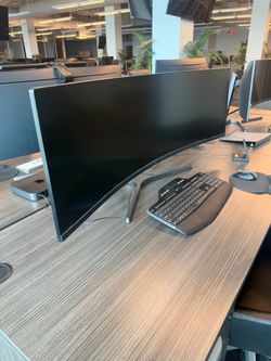 Samsung 49” curved monitor CRG9