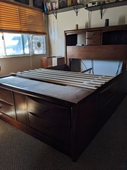Queen sized bedframe with storage