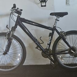 Specialized hard rock sport mountain bike