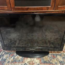 Samsung 32” TV