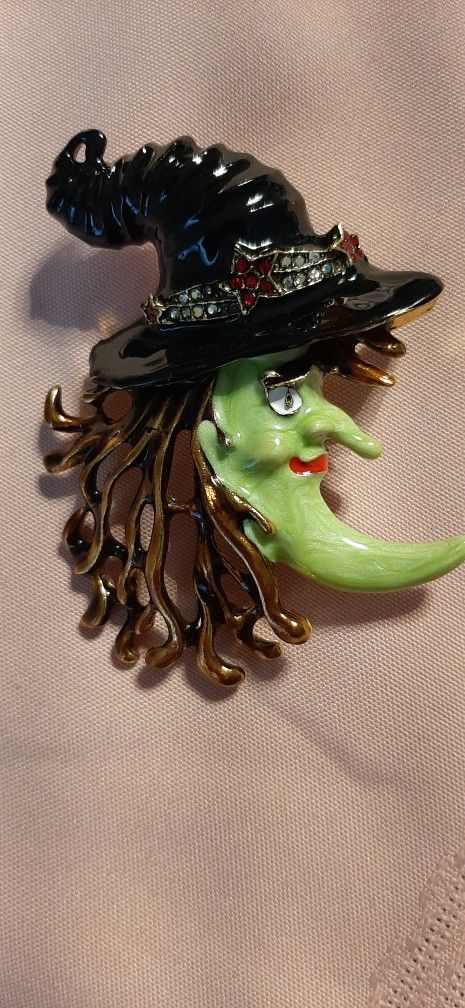 Halloween Witch Face Brooch
