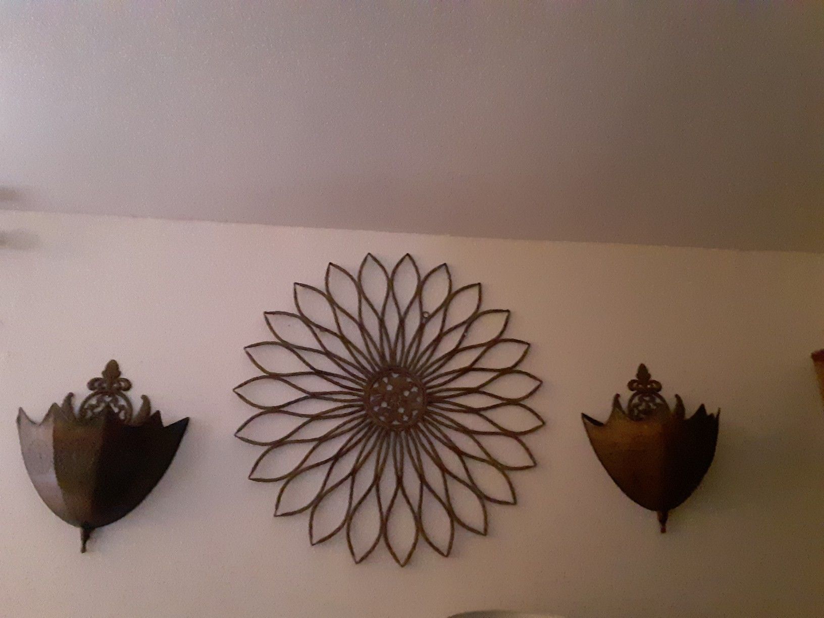 Metal wall decor