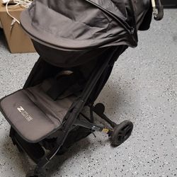 Zoe Compact Stroller
