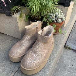 Women Ankle Boots - Size 10