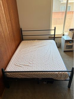 Full size bed with mattress