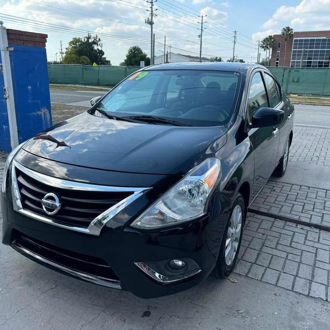 2019 Nissan Versa 