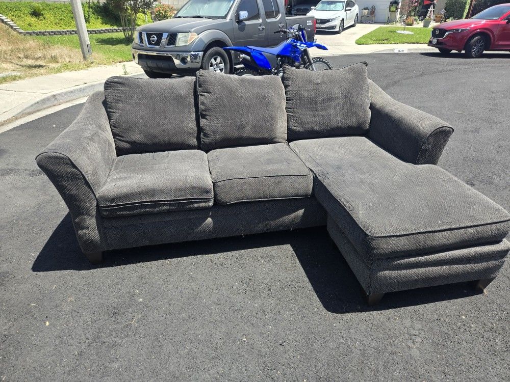 Free Couch 