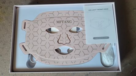 Red Light Therapy Face Mask