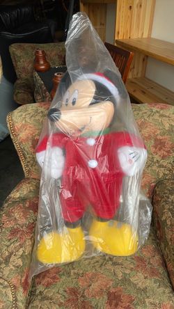 Disney Mickey Mouse Holiday Santa 27-28”