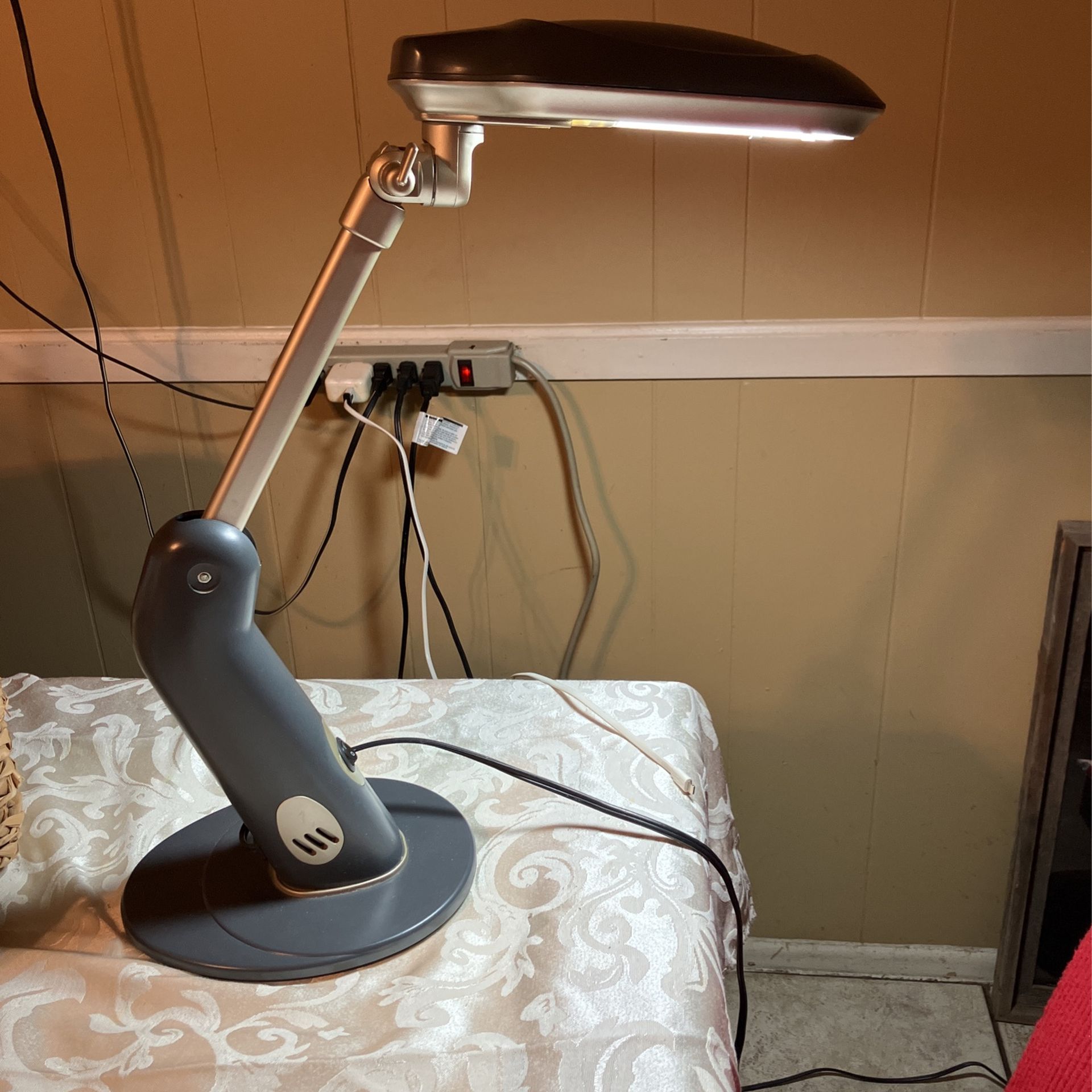 Baltoro sunlight desk lamp sales