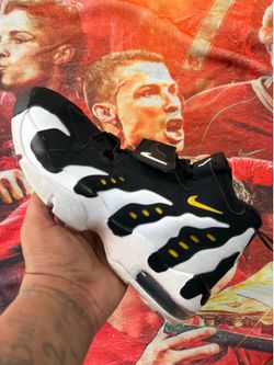 Deions size 9