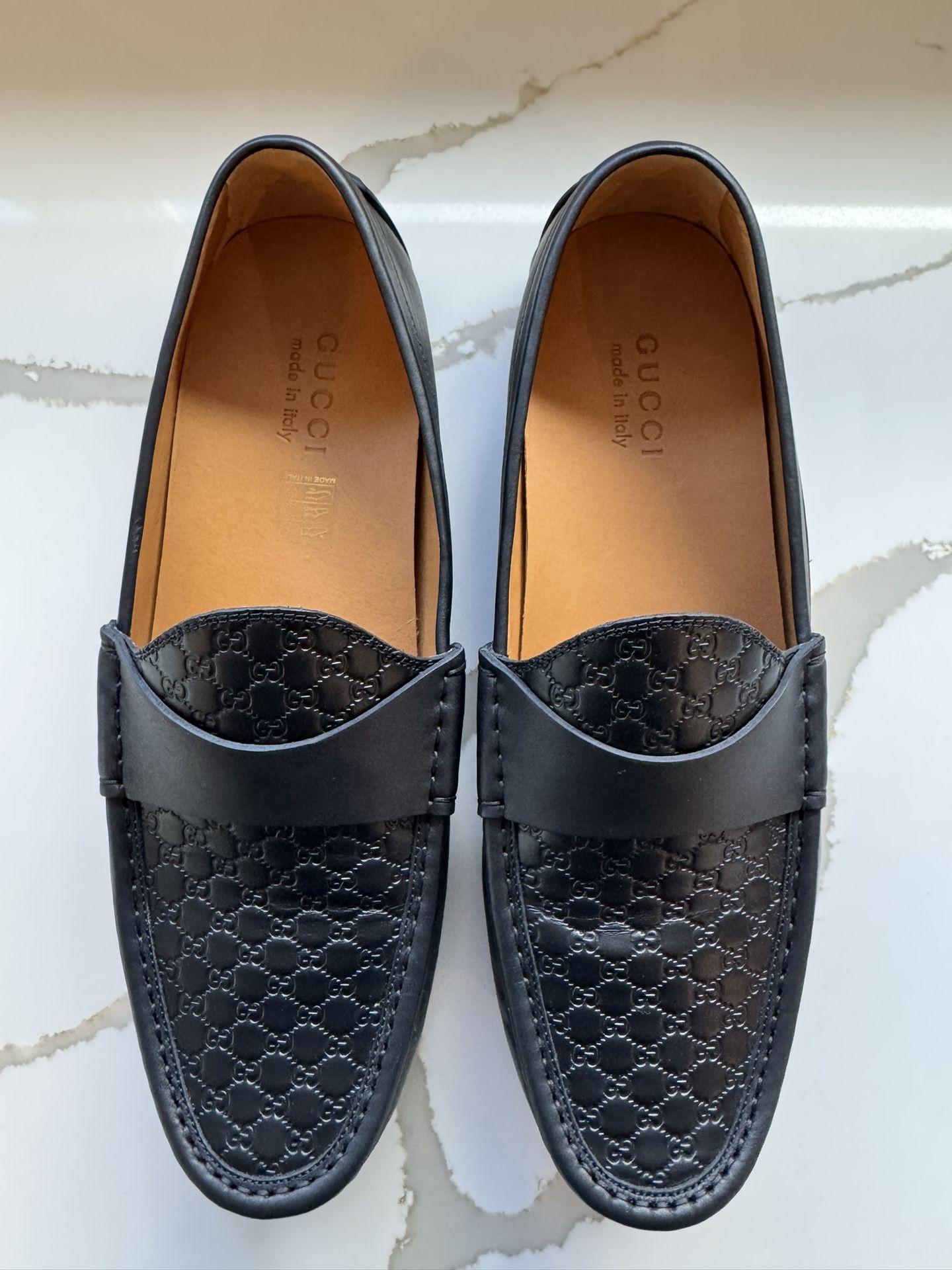 Brand new Men's Gucci Microguccissima Drivers - Black- SZ 10.5