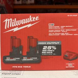 Milwaukee M12 12V Lithium-Ion XC High Output 5.0 Ah Battery Pack (2-Pack) Starter Kit with Charger