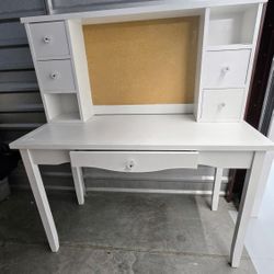 Desk/vanity With Removable Storage Hutch 
