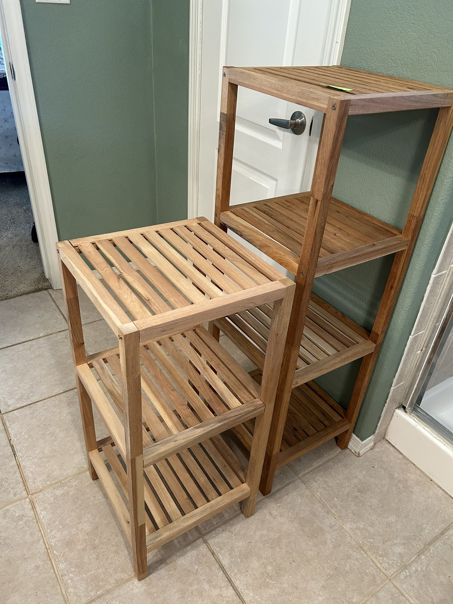 To knickknack shelving