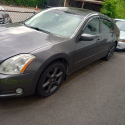 2004 Nissan Maxima 