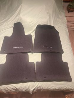 Hyunday Santa Fe Floor Mats