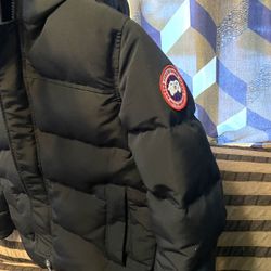 Canada Goose Coat Size S