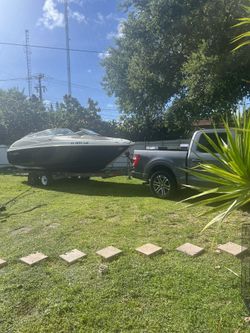24’ Regal Boat FOR SALE
