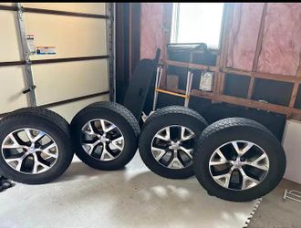 Bridgestone Blizzak DM-V2 Winter Tires + 17" Alloy Wheels - 245/65R17