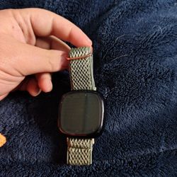 Fitbit Versa 4