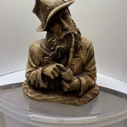 Unique Carving 