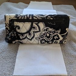 Black & white cloth wallet